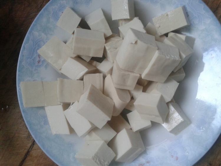海带炖豆腐步骤2
