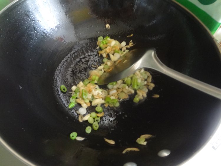 黄豆虾皮海带营养汤步骤3