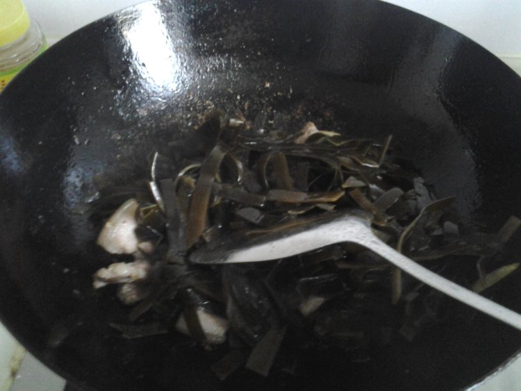 五花肉烧海带步骤4