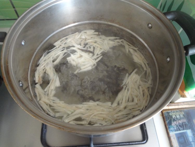 海带炒杏鲍菇步骤4