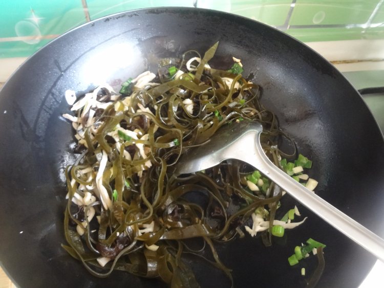 海带炒杏鲍菇步骤7