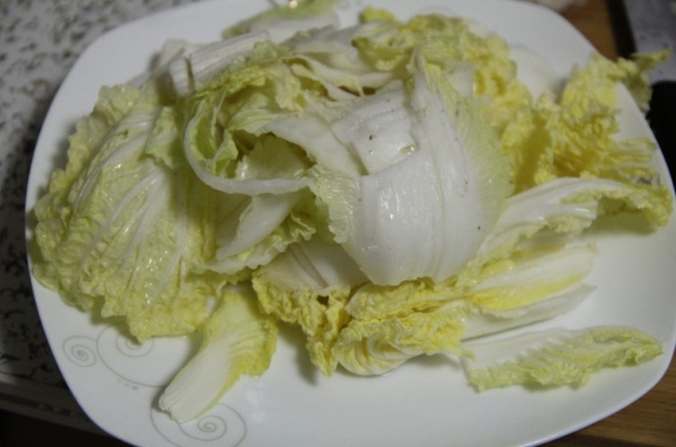 冻豆腐海带白菜汤步骤4