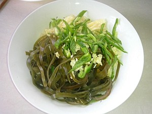 腐竹拌海带步骤7
