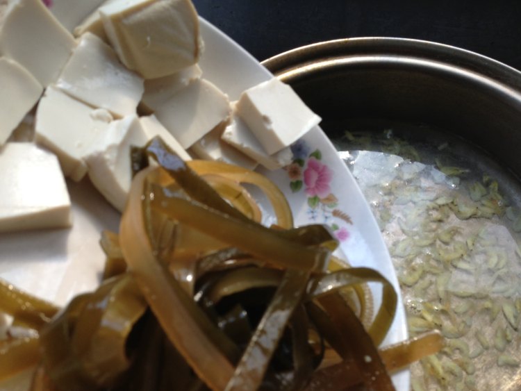 海米豆腐烧海带步骤8