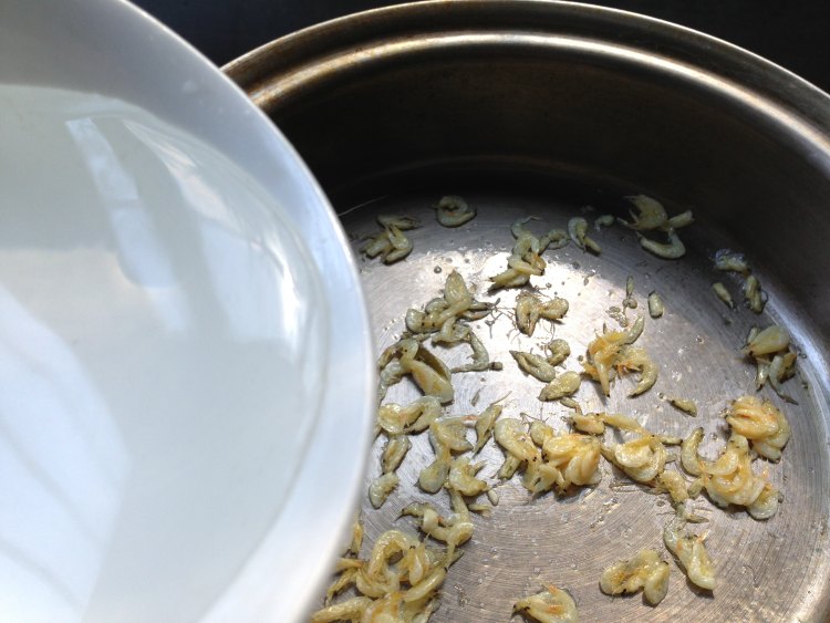 海米豆腐烧海带步骤7