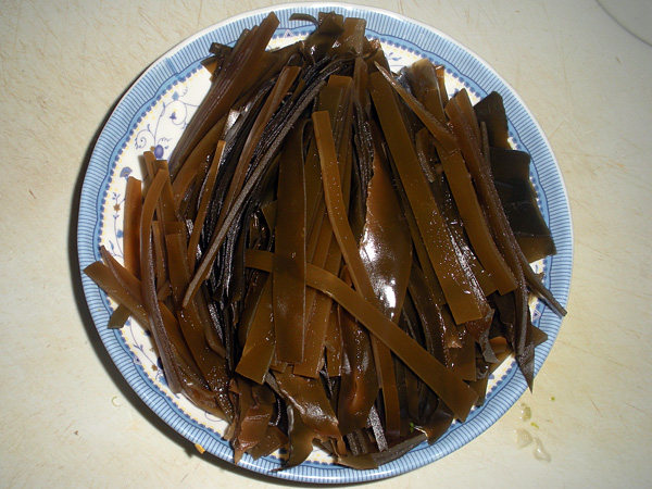 包菜炒海带步骤2