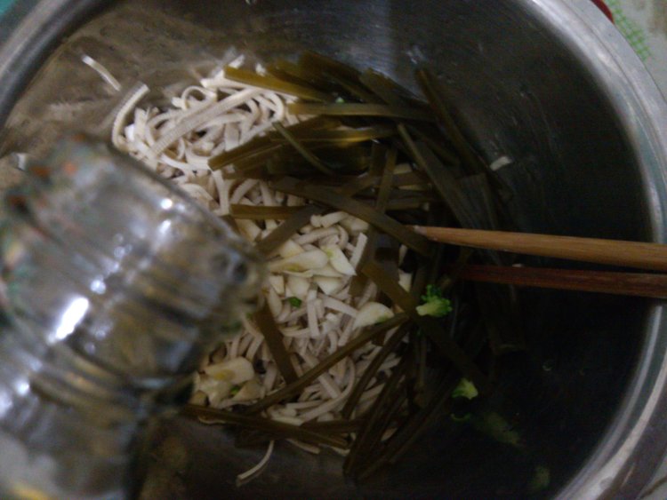 海带拌豆腐丝步骤7