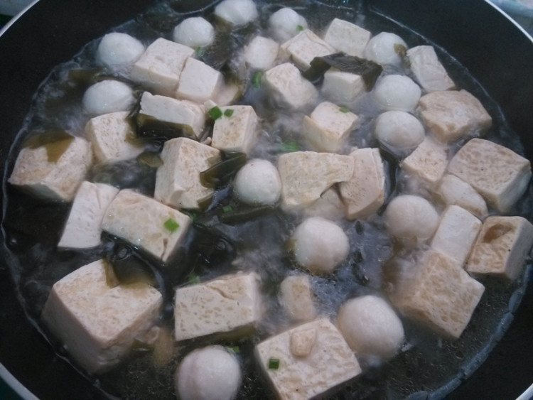 海带豆腐鱼丸汤步骤15