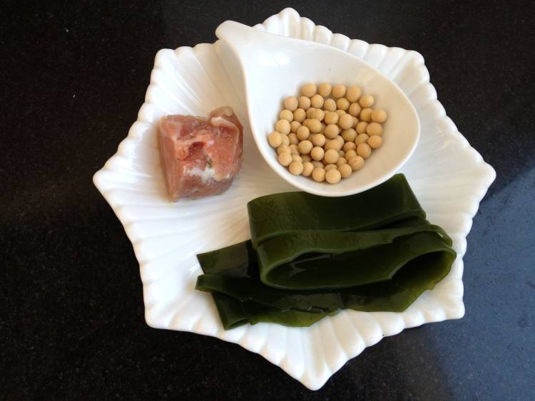 黄豆海带瘦肉汤步骤1