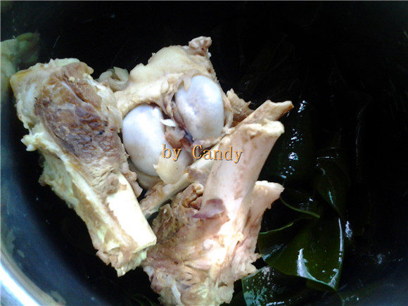 海带豆腐大骨汤步骤2