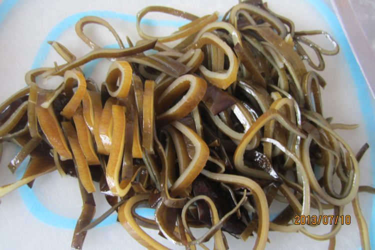 海带拌蛋皮步骤1
