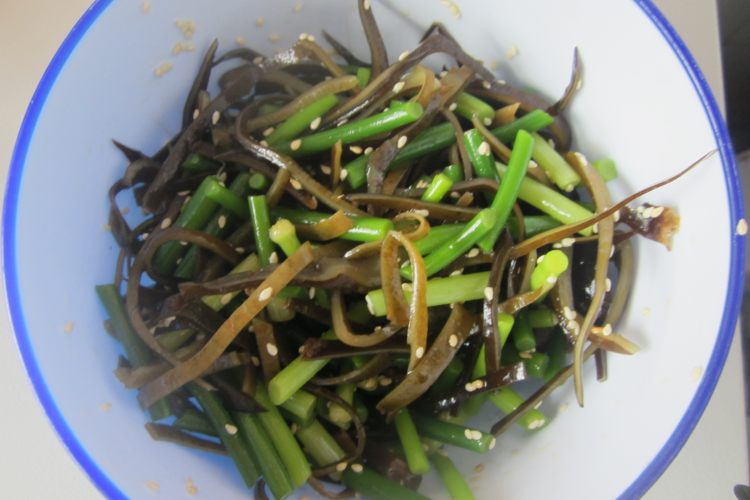 蒜薹拌海带丝步骤10