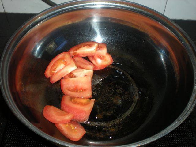 西红柿海带汤步骤2