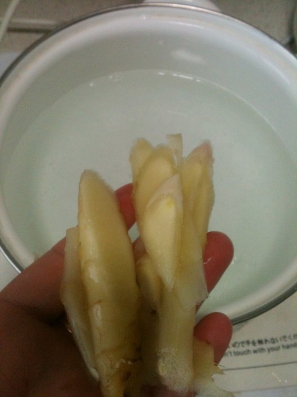 虾仁海带汤步骤2