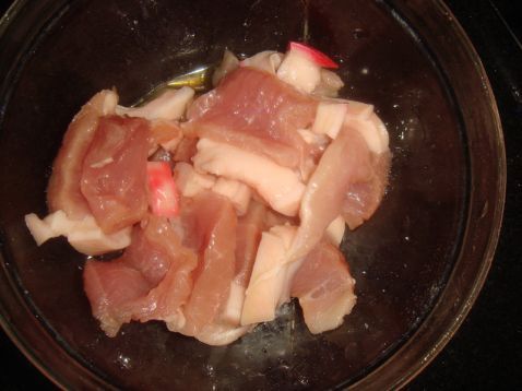 海带炒走油肉步骤1