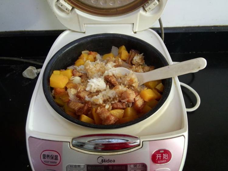 南瓜肉丁焖米饭步骤13