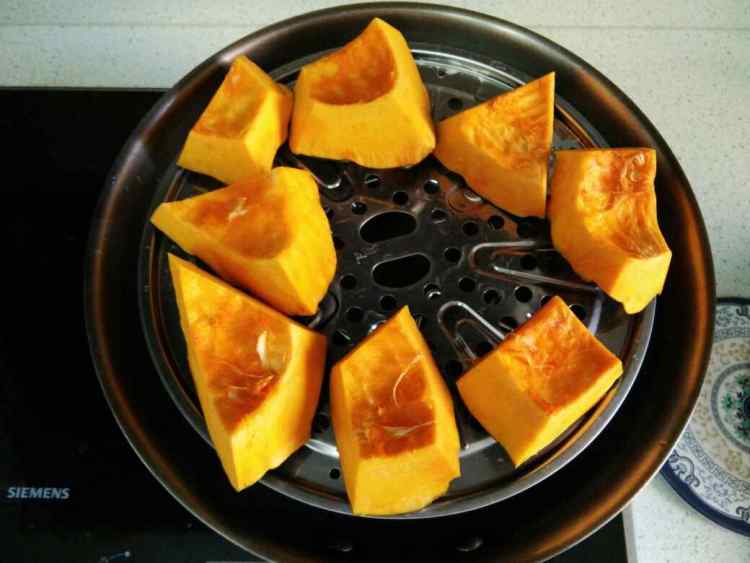 东北农家风味，蒸南瓜步骤3