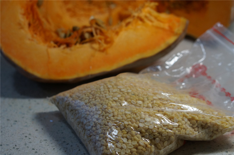 绿豆南瓜汤步骤1