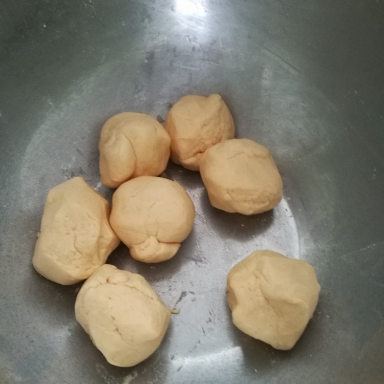 南瓜芝麻饼步骤4