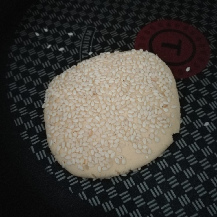 南瓜芝麻饼步骤7