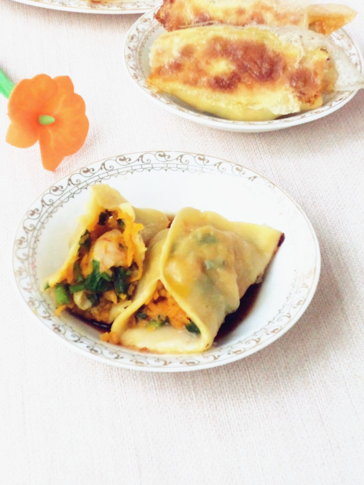 虾仁南瓜韭菜馅锅贴#步骤14