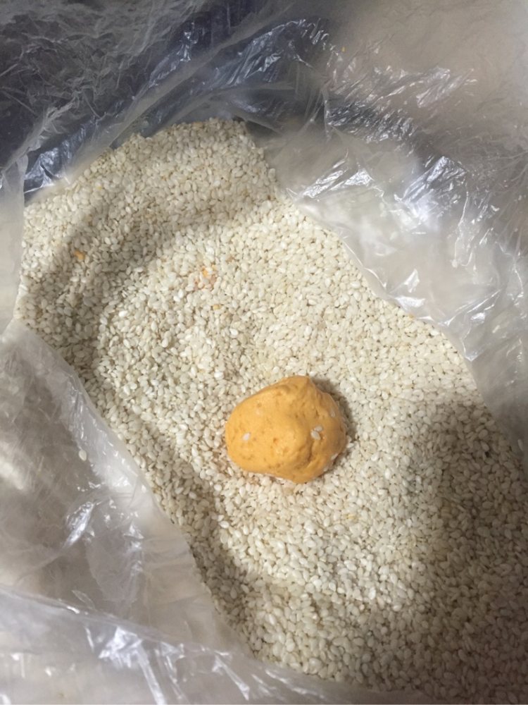 南瓜糯米球步骤4