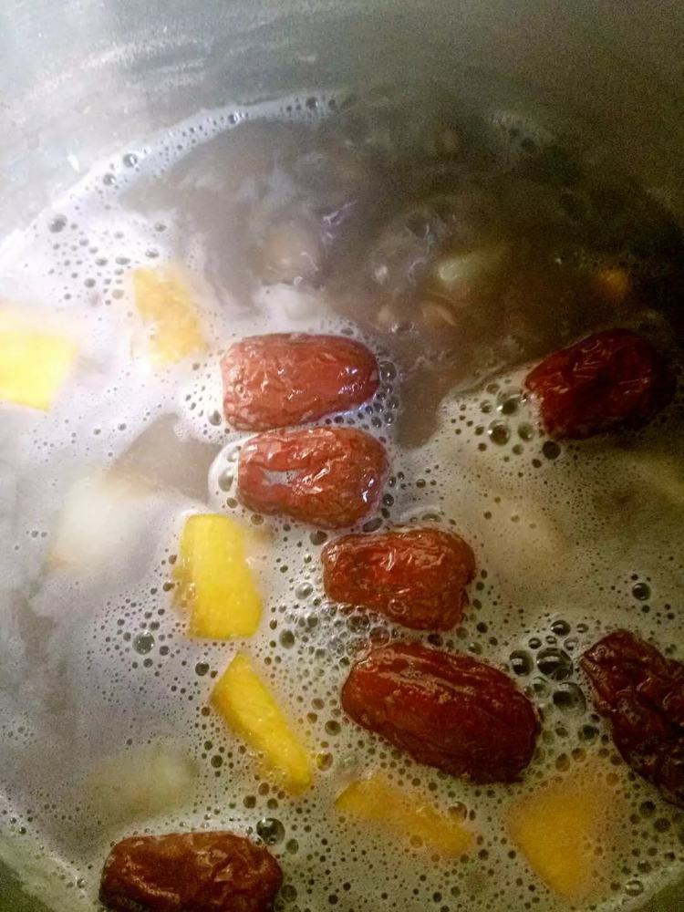 红豆南瓜梨子粥步骤11