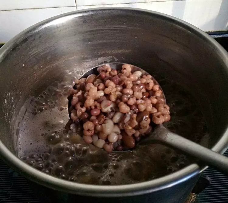 红豆南瓜梨子粥步骤9