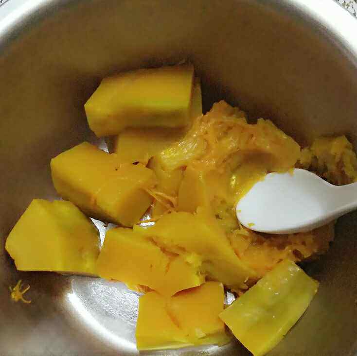 花样南瓜饼步骤2