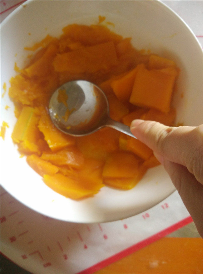 南瓜糯米小茶点步骤3