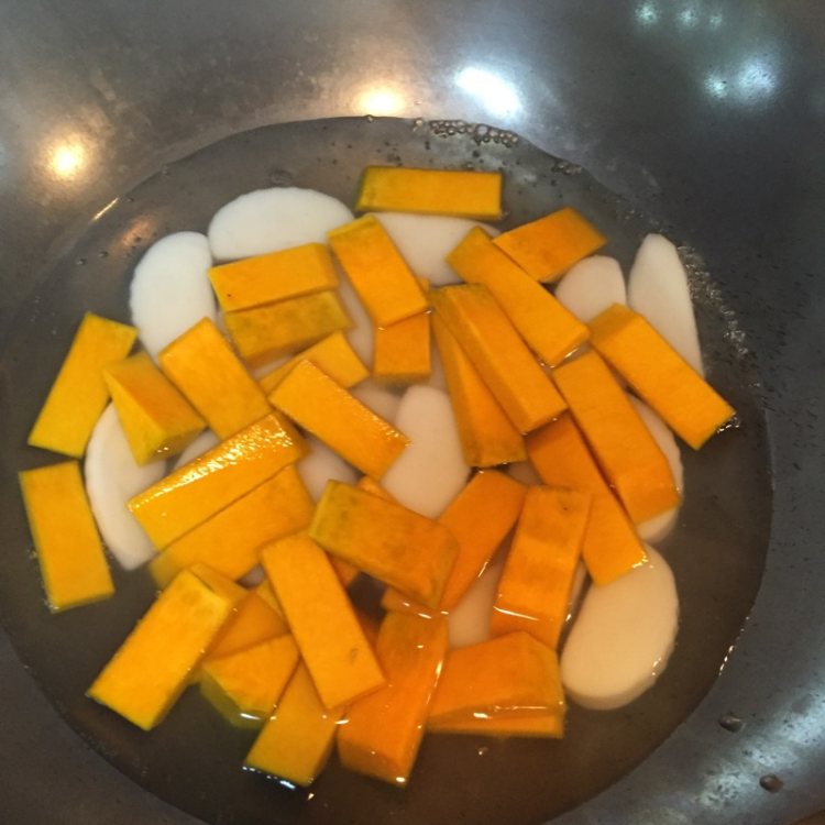 南瓜红枣蜜年糕步骤5