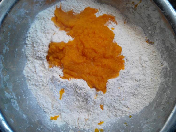 南瓜菊花馒头步骤4