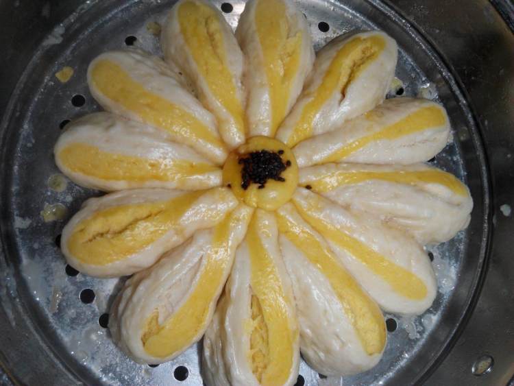 南瓜菊花馒头步骤16