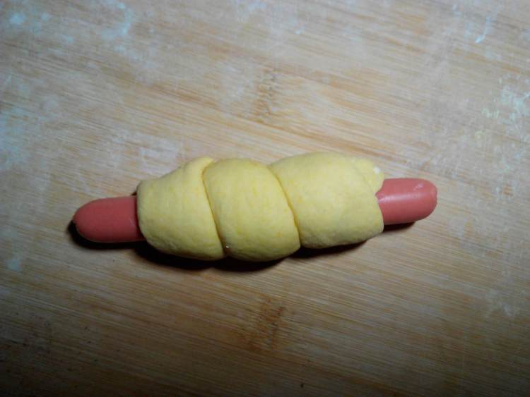南瓜火腿肠卷步骤11