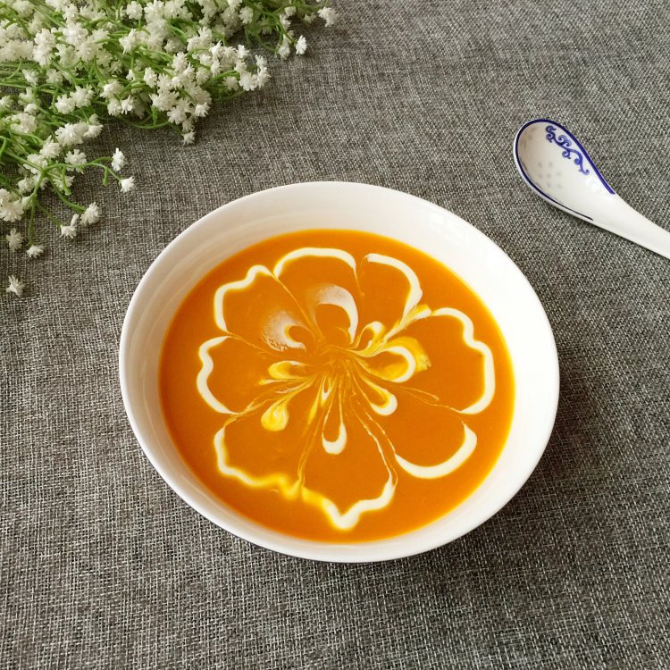 南瓜浓汤拉花步骤10