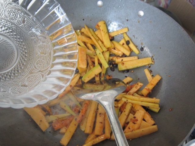 蒜蓉豆鼓炒南瓜步骤5