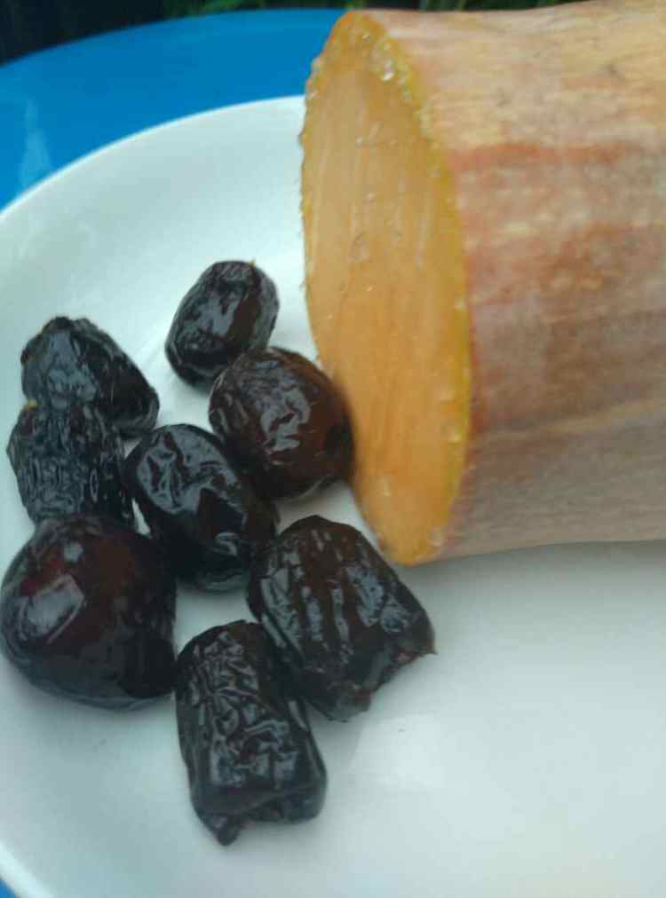 蜜枣蒸南瓜步骤1
