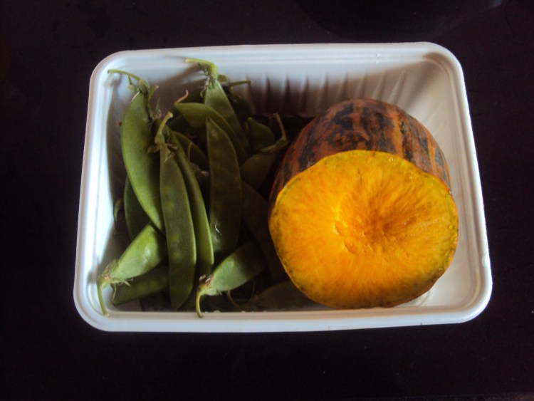 荷兰豆炒南瓜步骤1