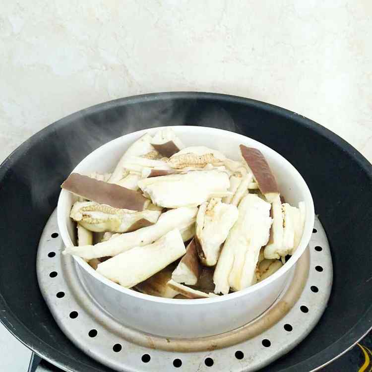 淋油蒜泥茄子步骤2