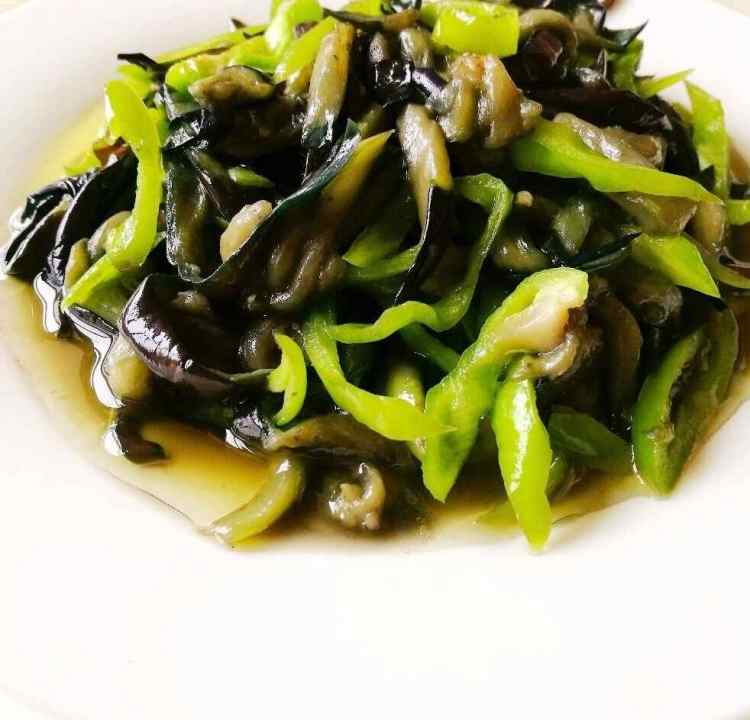 素炒茄子辣椒丝步骤7