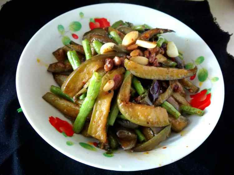 豆豉炒茄子豇豆步骤10