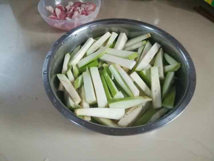 蚝油茄子条步骤3