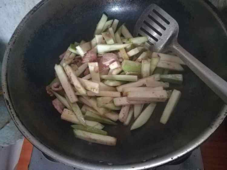 蚝油茄子条步骤7