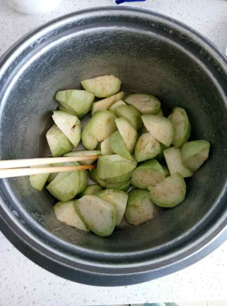 烧绿茄子步骤2