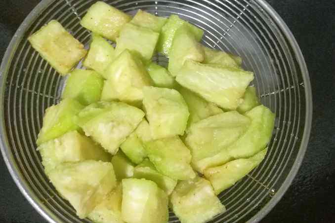 鱼香茄丁步骤5