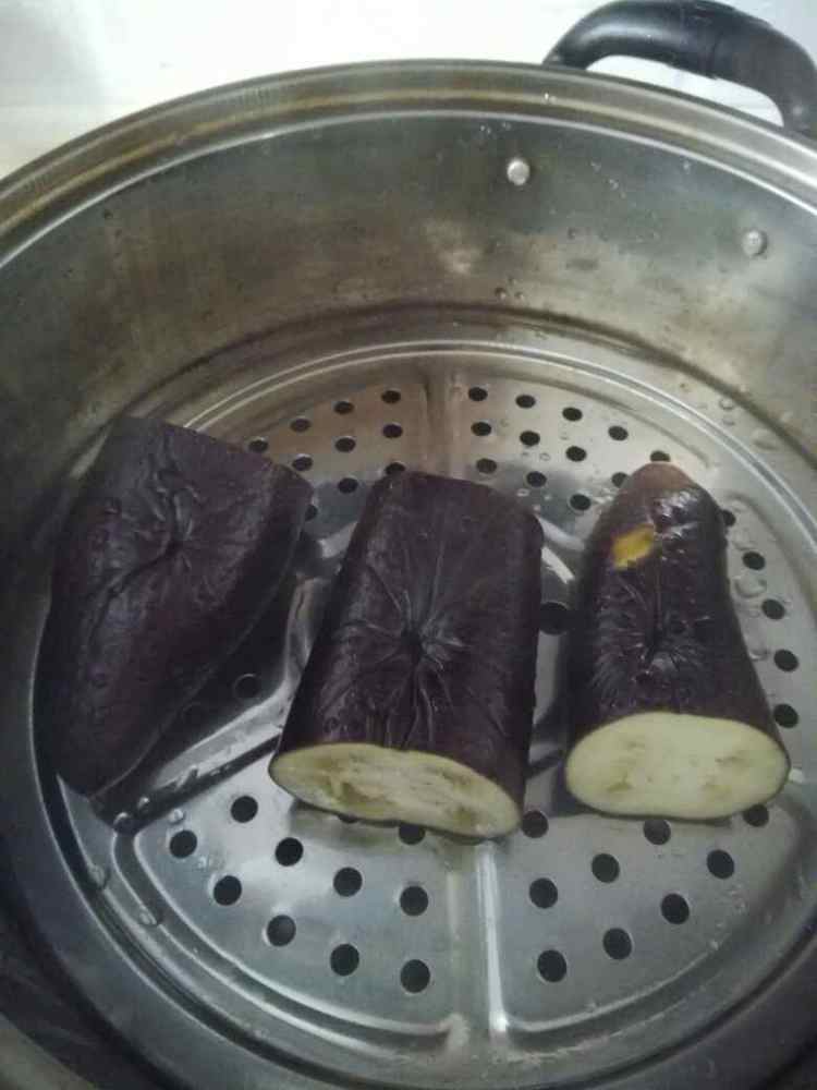 蒜蓉茄子步骤2