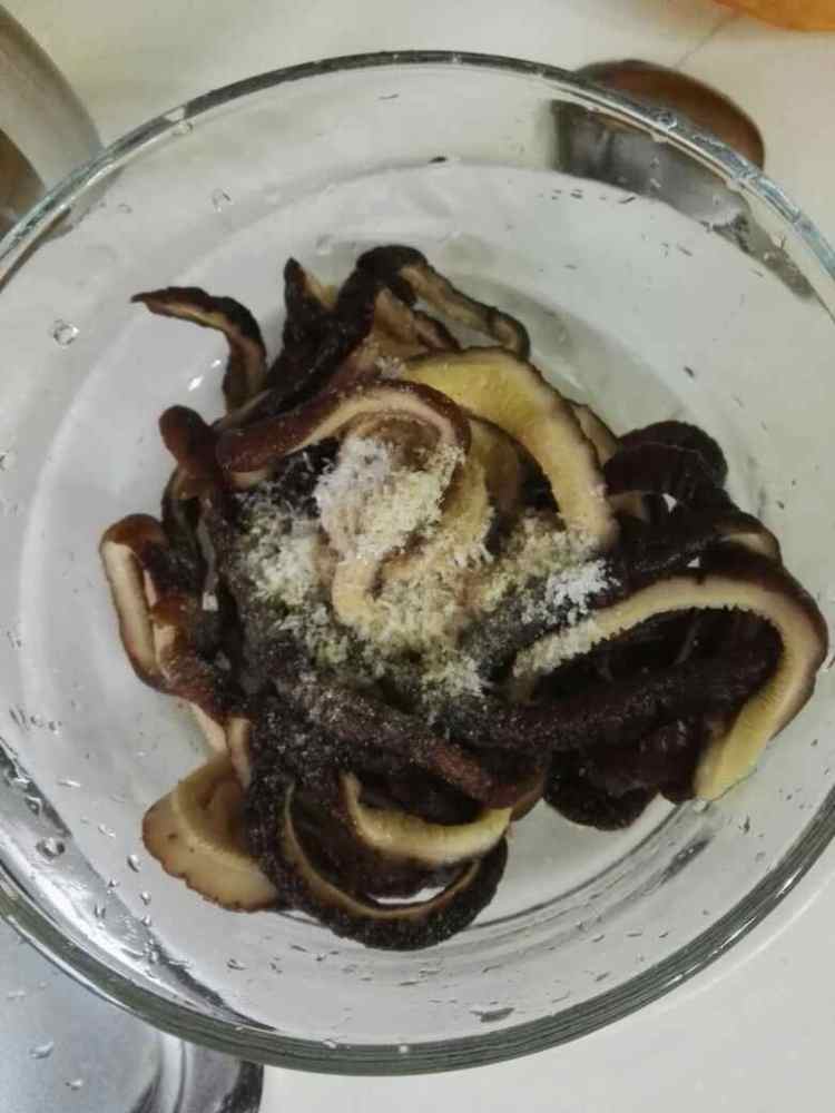 香辣脆鳝拼茄子步骤6