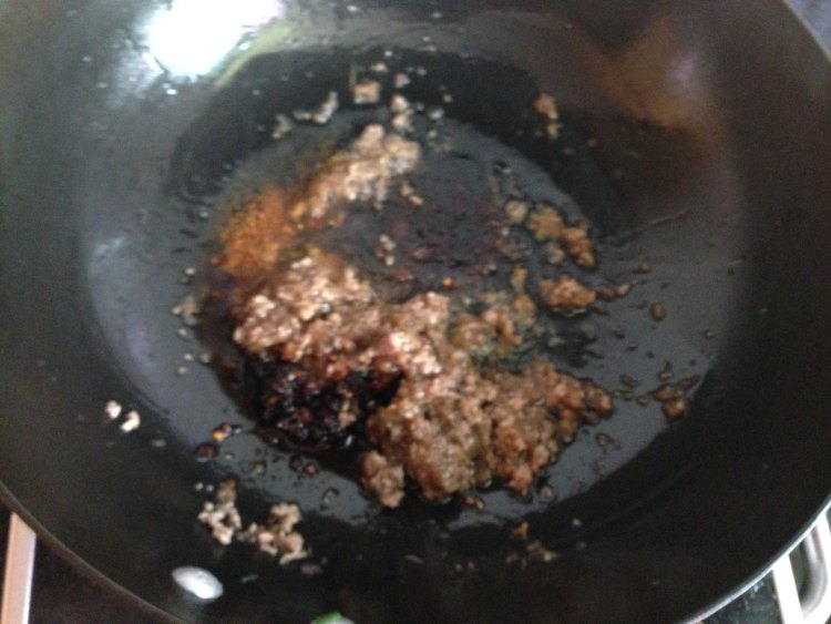 肉末茄子炸酱步骤5
