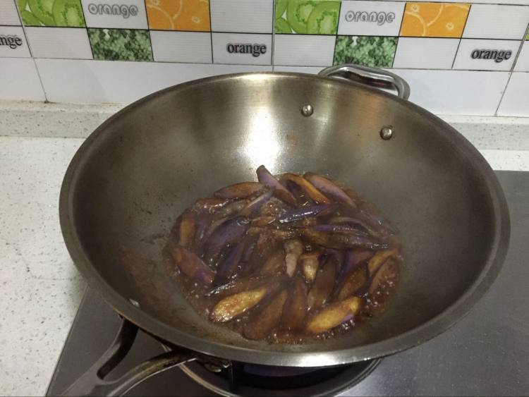 茄子三蔬小炒步骤5