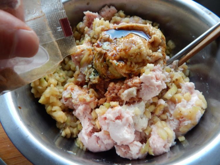 猪肉茄子包子步骤13